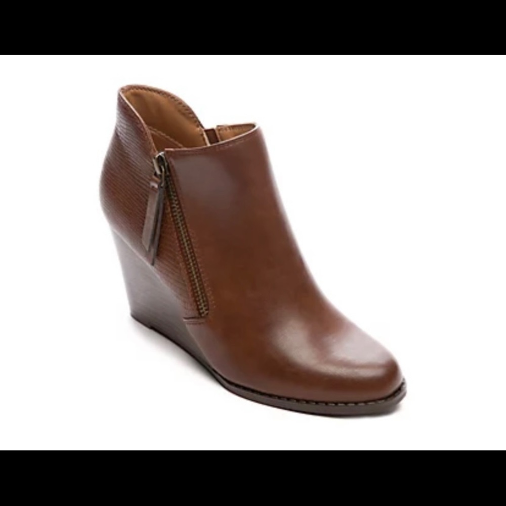 New Directions®
SARITA Booties